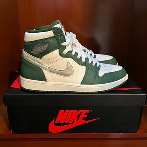 Air Jordan 1 Retro High Gorge Green size 10.5
